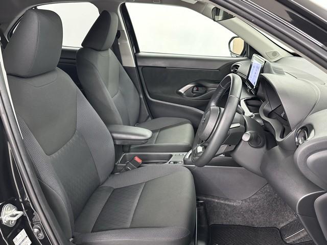 ヤリスクロス Ｇ　ＥＴＣ装備　リヤカメラ　点検記録簿　スマートエントリー　イモビライザー　オートエアコン　アルミホイール　キーレス　パワーウィンドウ　クルコン　ＡＢＳ　ドライブレコーダー　エアバッグ　パワーステアリング（16枚目）