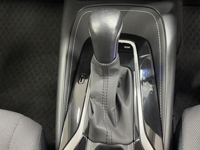 カローラツーリング Ｓ　ＴＶ　盗難防止　地デジ　ドライブレコーダー　Ｂモニター　ＬＥＤヘッドライト　フルオートエアコン　ＡＷ　横滑り防止装置　記録簿有　ＥＴＣ車載器　エアバッグ　クルコン　スマートキー＆プッシュスタート（12枚目）