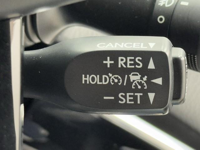 プリウスＰＨＶ Ａユーティリティプラス　ＡＣ１００Ｖ　ＬＥＤランプ　ドライブレコーダー　１オーナー　ＡＢＳ　ＡＵＸ　Ｂカメラ　スマートキー　横滑り防止機能　オートクルーズ　ＥＴＣ　盗難防止装置　オートエアコン　アルミホイール　ナビ＆ＴＶ（10枚目）