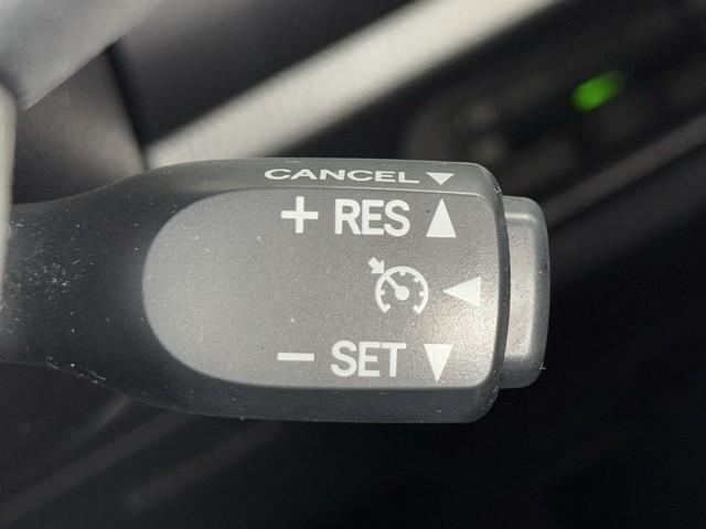 ヴォクシー ＺＳ　煌ＩＩＩ　プリクラッシュ　スマートキ　アイスト　ＤＶＤ再生機能　記録簿付き　横滑り防止装置　ナビＴＶ　アルミ　三列シート　ＷＡＣ　盗難防止　オートエアコン　キーレス　ＥＴＣ装備　パワステ　メモリナビ　クルコン（11枚目）