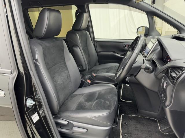 ヴォクシー ＺＳ　煌ＩＩＩ　プリクラッシュ　スマートキ　アイスト　ＤＶＤ再生機能　記録簿付き　横滑り防止装置　ナビＴＶ　アルミ　三列シート　ＷＡＣ　盗難防止　オートエアコン　キーレス　ＥＴＣ装備　パワステ　メモリナビ　クルコン（15枚目）