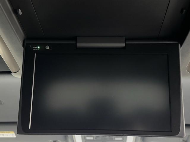 ヴェルファイアハイブリッド Z プレミア キーレス ナビ&TV 横滑り防止機能 ドライブレコーダー 黒革シート 寒冷地仕様 スマートキー 4WD車 クルーズコントロール 地デジTV サンルーフ 盗難防止装置 メモリーナビ 両側電動スライドドア(17枚目)