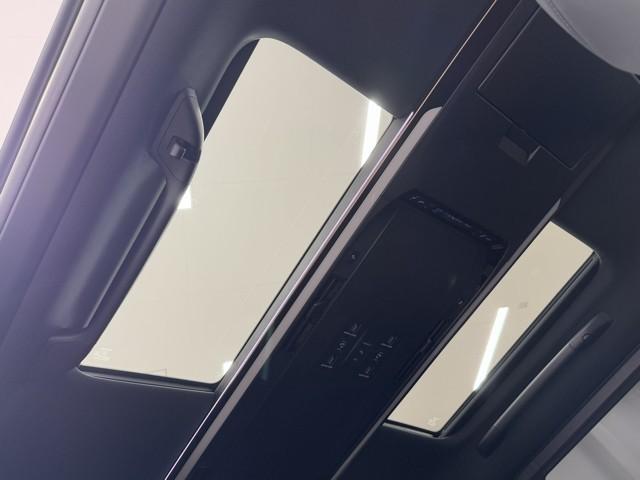 ヴェルファイアハイブリッド Z プレミア キーレス ナビ&TV 横滑り防止機能 ドライブレコーダー 黒革シート 寒冷地仕様 スマートキー 4WD車 クルーズコントロール 地デジTV サンルーフ 盗難防止装置 メモリーナビ 両側電動スライドドア(19枚目)