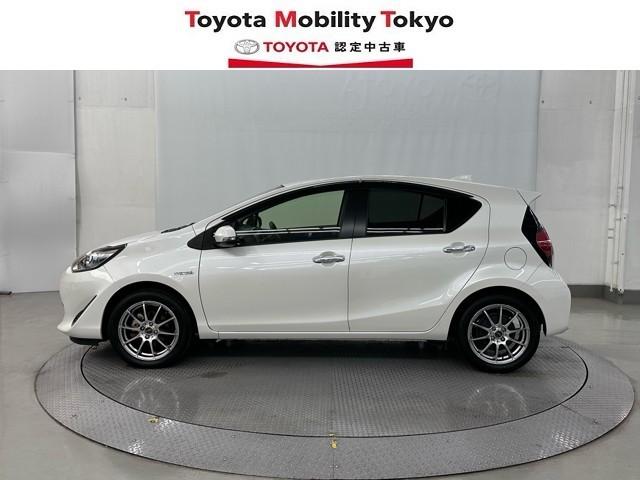 アクア Sスタイルブラック AUX端子 ECOモード 記録簿あり バックモニタ- 地デジフルセグ ナビTV イモビライザー スマートキープッシュスタート アルミホイール ETC付き Wエアバッグ キーフリ メモリーナビゲーション(3枚目)