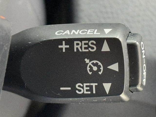 シエンタ ハイブリッド　ファンベースＧ　ＥＳＣ　エコモード　プリクラッシュセーフティー　パワステ　メディアプレイヤー接続　運転席エアバック　整備記録簿　バックモニタ－　ＬＥＤライト　イモビライザー　ＡＷ　フルセグＴＶ　ドライブレコーダー（11枚目）