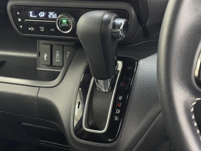 N-BOXカスタム G・Lターボホンダセンシング(12枚目)