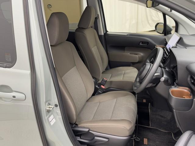 シエンタ ハイブリッドG サポカー 地デジテレビ ドライブレコーダー メモリナビ クルーズコントロール W電動ドア LED VSC ETC キーフリー ミュージックプレイヤー接続可 3列シート 1オーナー アイドリングストップ(14枚目)