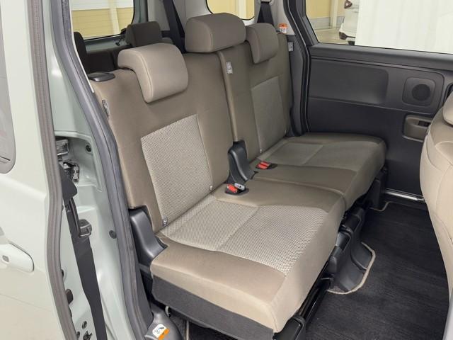 シエンタ ハイブリッドG サポカー 地デジテレビ ドライブレコーダー メモリナビ クルーズコントロール W電動ドア LED VSC ETC キーフリー ミュージックプレイヤー接続可 3列シート 1オーナー アイドリングストップ(15枚目)