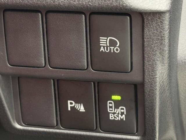 ＲＣ ＲＣ３００　Ｆスポーツ　プリクラッシュ　本革　ＡＵＸ　ワンオーナー車　ＬＥＤヘッド　メモリーナビ　ＤＶＤ再生　アルミホイール　クルーズコントロール　ナビＴＶ　地デジ　エアコン　ドラレコ　横滑り防止装置　パワーシート　ＥＴＣ（14枚目）