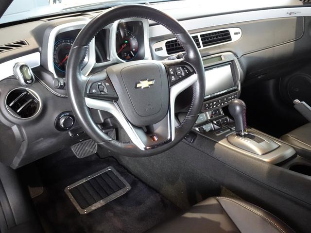 シボレーカマロ ＬＴ　ＲＳ　カマロ生誕４５周年記念限定車　正規ディーラー車　４５周年記念限定モデル（17枚目）