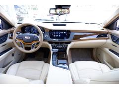 運転席／助手席は最適なポジションを設定できる２０ウェイの電動調整機能付きです。 5