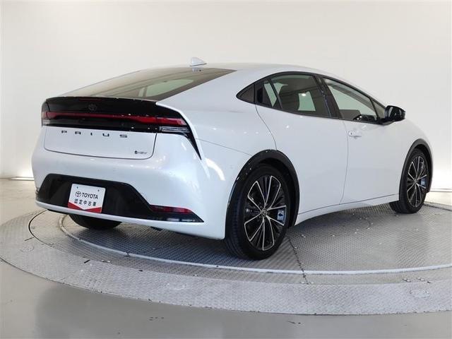 プリウス Z フルセグ メモリーナビ バックカメラ 衝突被害軽減システム ETC LEDヘッドランプ ミュージックプレイヤー接続可 記録簿 安全装備 展示・試乗車 オートクルーズコントロール 電動シート ナビ&TV(3枚目)