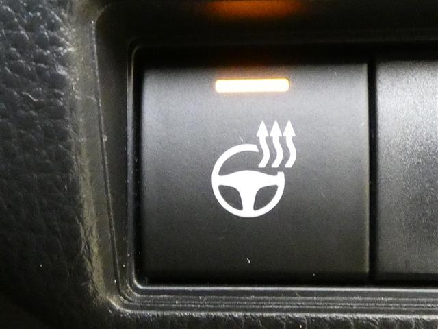 プリウス Z フルセグ メモリーナビ バックカメラ 衝突被害軽減システム ETC LEDヘッドランプ ミュージックプレイヤー接続可 記録簿 安全装備 オートクルーズコントロール 電動シート ナビ&TV 盗難防止装置(23枚目)