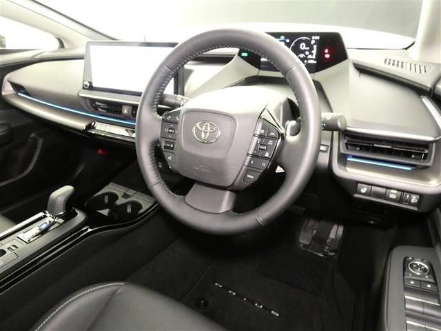 プリウス Z フルセグ バックカメラ 衝突被害軽減システム ETC LEDヘッドランプ ミュージックプレイヤー接続可 記録簿 安全装備 展示・試乗車 オートクルーズコントロール 電動シート TV アルミホイール(4枚目)