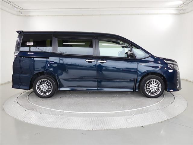 ヴォクシー ハイブリッドZS 煌II フルセグ メモリーナビ 後席モニター バックカメラ 衝突被害軽減システム ETC 両側電動スライド LEDヘッドランプ 3列シート ワンオーナー DVD再生 記録簿 乗車定員7人 ナビ&TV CD(11枚目)