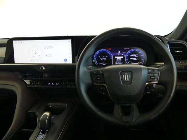 クラウンクロスオーバー Gアドバンスド・レザーパッケージ 革シート 4WD フルセグ メモリーナビ バックカメラ ドラレコ 衝突被害軽減システム ETC LEDヘッドランプ ミュージックプレイヤー接続可 記録簿 安全装備 展示・試乗車 電動シート ナビ&TV(2枚目)