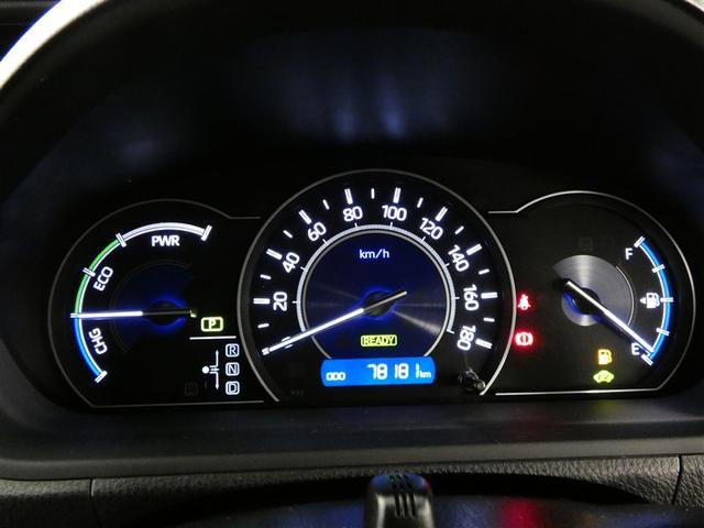 ヴォクシー ハイブリッドＺＳ　フルセグ　メモリーナビ　バックカメラ　衝突被害軽減システム　ＥＴＣ　両側電動スライド　ＬＥＤヘッドランプ　３列シート　ワンオーナー　ＤＶＤ再生　記録簿　乗車定員７人　オートクルーズコントロール　ＣＤ（12枚目）