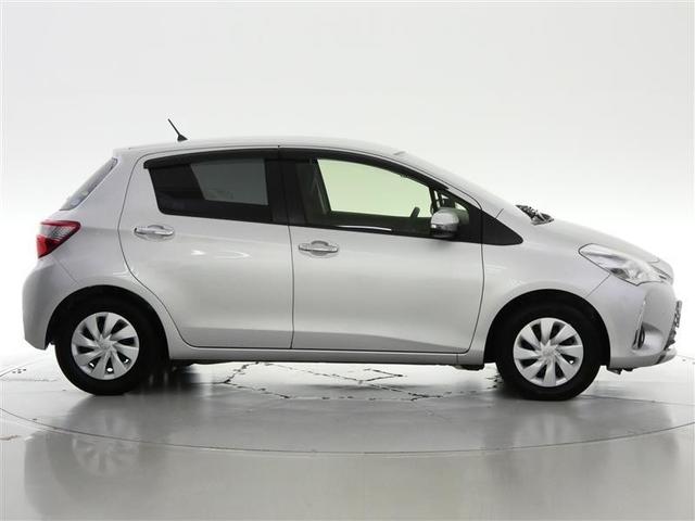 ヴィッツ Ｆ　セーフティーエディションＩＩ　ワンセグ　メモリーナビ　バックカメラ　衝突被害軽減システム　ＥＴＣ　ＬＥＤヘッドランプ　ワンオーナー　記録簿　アイドリングストップ　ナビ＆ＴＶ　ＣＤ　盗難防止装置　スマートキー　キーレス（2枚目）