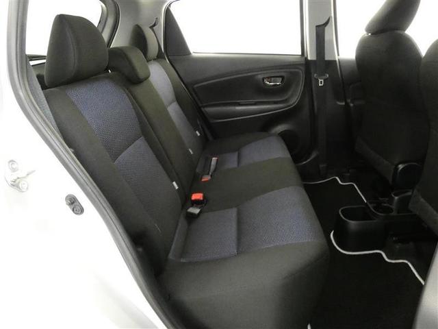 ヴィッツ Ｆ　セーフティーエディションＩＩ　ワンセグ　メモリーナビ　バックカメラ　衝突被害軽減システム　ＥＴＣ　ＬＥＤヘッドランプ　ワンオーナー　記録簿　アイドリングストップ　ナビ＆ＴＶ　ＣＤ　盗難防止装置　スマートキー　キーレス（6枚目）