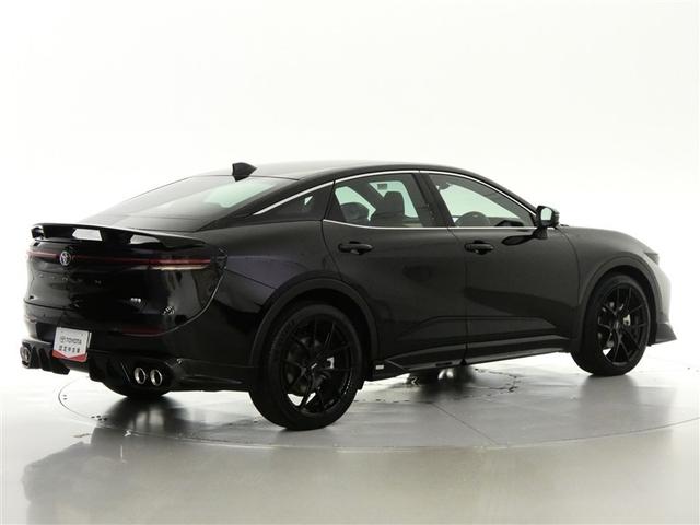 クラウンクロスオーバー ＲＳアドバンスド　革シート　４ＷＤ　フルセグ　メモリーナビ　バックカメラ　ドラレコ　衝突被害軽減システム　ＥＴＣ　ＬＥＤヘッドランプ　フルエアロ　ミュージックプレイヤー接続可　記録簿　安全装備　展示・試乗車　電動シート（3枚目）