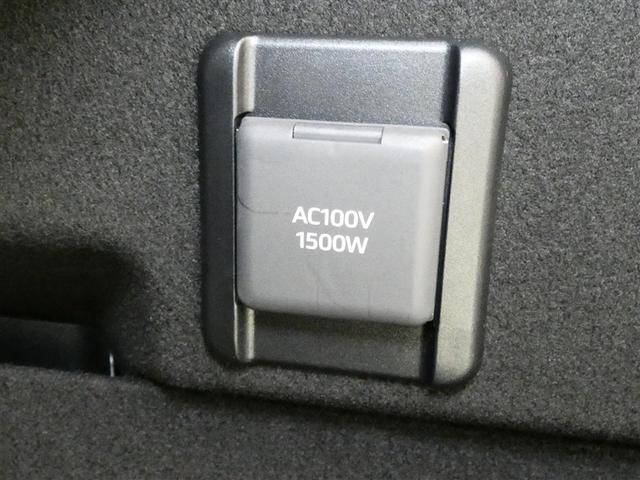 クラウンクロスオーバー ＲＳアドバンスド　革シート　４ＷＤ　フルセグ　メモリーナビ　バックカメラ　ドラレコ　衝突被害軽減システム　ＥＴＣ　ＬＥＤヘッドランプ　フルエアロ　ミュージックプレイヤー接続可　記録簿　安全装備　展示・試乗車　電動シート（9枚目）