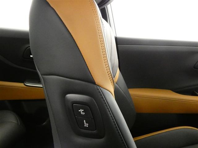 クラウンクロスオーバー ＲＳアドバンスド　革シート　４ＷＤ　フルセグ　メモリーナビ　バックカメラ　ドラレコ　衝突被害軽減システム　ＥＴＣ　ＬＥＤヘッドランプ　フルエアロ　ミュージックプレイヤー接続可　記録簿　安全装備　展示・試乗車　電動シート（31枚目）