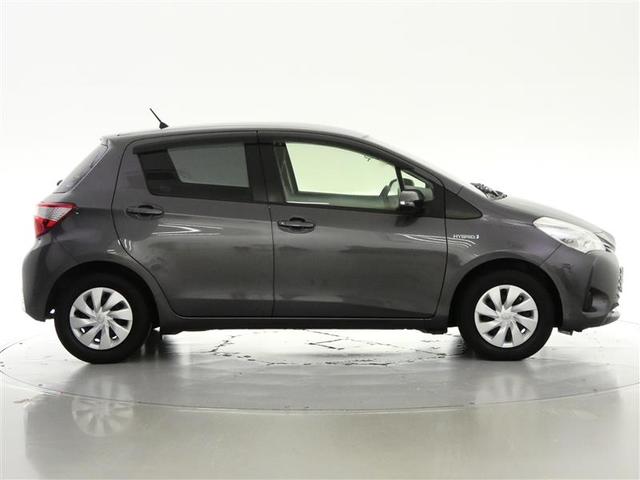 ヴィッツ ハイブリッドF フルセグ メモリーナビ バックカメラ 衝突被害軽減システム ETC ワンオーナー DVD再生 記録簿 ナビ&TV CD 盗難防止装置 スマートキー キーレス ハイブリッド(2枚目)