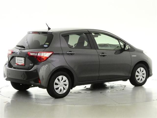 ヴィッツ ハイブリッドF フルセグ メモリーナビ バックカメラ 衝突被害軽減システム ETC ワンオーナー DVD再生 記録簿 ナビ&TV CD 盗難防止装置 スマートキー キーレス ハイブリッド(3枚目)