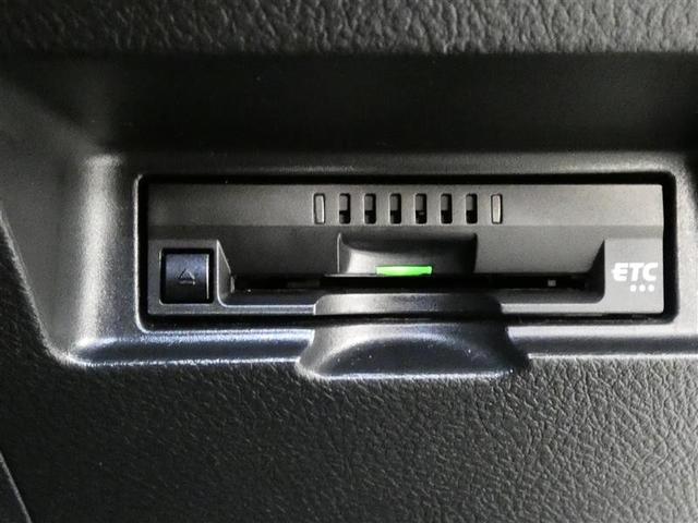 ヴィッツ ハイブリッドＦ　セーフティーエディションＩＩ　フルセグ　メモリーナビ　バックカメラ　衝突被害軽減システム　ＥＴＣ　ＬＥＤヘッドランプ　ワンオーナー　ＤＶＤ再生　ナビ＆ＴＶ　ＣＤ　盗難防止装置　スマートキー　キーレス　ハイブリッド（17枚目）