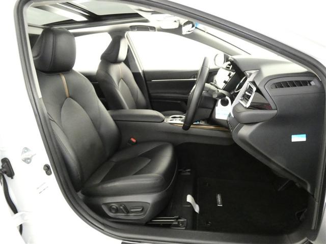 カムリ Ｇレザーパッケージ　革シート　サンルーフ　フルセグ　メモリーナビ　バックカメラ　ドラレコ　衝突被害軽減システム　ＥＴＣ　ＬＥＤヘッドランプ　フルエアロ　ＤＶＤ再生　ミュージックプレイヤー接続可　記録簿　安全装備　ＣＤ（5枚目）