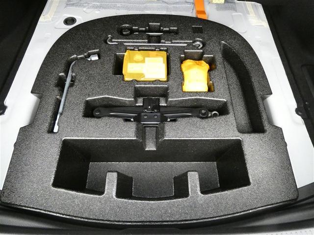 カムリ Ｇレザーパッケージ　革シート　サンルーフ　フルセグ　メモリーナビ　バックカメラ　ドラレコ　衝突被害軽減システム　ＥＴＣ　ＬＥＤヘッドランプ　フルエアロ　ＤＶＤ再生　ミュージックプレイヤー接続可　記録簿　安全装備　ＣＤ（9枚目）