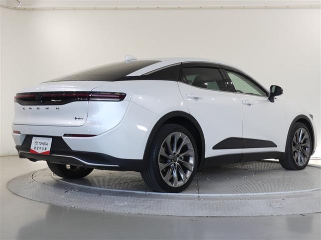 クラウンクロスオーバー Ｇアドバンスド・レザーパッケージ　革シート　４ＷＤ　フルセグ　メモリーナビ　バックカメラ　ドラレコ　衝突被害軽減システム　ＥＴＣ　ＬＥＤヘッドランプ　ワンオーナー　ミュージックプレイヤー接続可　記録簿　安全装備　電動シート　ナビ＆ＴＶ（5枚目）