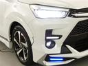 LEDヘッドライトです。デザイン性がよくとても明るいので、夜間の走行や悪天候でも安心です。しかも長寿命!