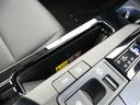 ワイヤレス充電機能で接続の手間いらず。スマートフォンなどをワイヤレスで充電可能です。