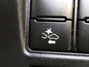 プリクラッシュセーフティシステム(PCS)は、車両の安全技術の一つで、衝突の可能性を検知し、警告を発したり、ブレーキを作動させたりすることで事故を未然に防ぐ、または被害を軽減するシステムです。
