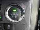 【スマートキーボタン】ブレーキを踏みながらボタンを押せばエンジンスタート。カギを出さなくてもエンジンのON・OFFが出来て便利です