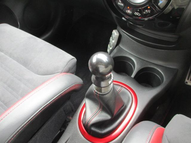 ノート ニスモ　Ｓ　カロッツェリアナビ　フルセグ　Ｂｌｕｅｔｏｏｔｈ　ＮＩＳＭＯ専用ＲＥＣＡＲＯシート　ＮＩＳＭＯエアロパーツ　５速マニュアル　専用１７インチＡＷ　ＥＴＣ　ＬＥＤヘッドライト　ＬＥＤデイライト　ドラレコ（19枚目）