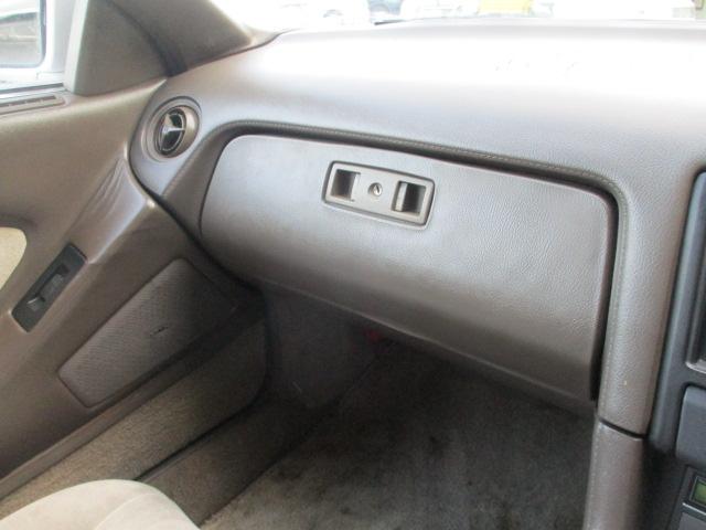 ソアラ 2.0GT-ツインターボ 純正5速マニュアル車 エアコン パワステ パワーウインド 純正オーディオ シルキーエレガントトーニングリペイント済 純正エアロパーツ エンジンオーバーホール タイベル交換 純正イエローフォグランプ(11枚目)