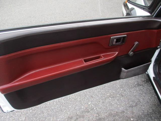 スプリンタートレノ ＧＴ　ＡＰＥＸ　純正５速マニュアル　１６００　４ＡＧエンジン　ＲＳワタナベ１４インチＡＷ　ローダウン　アペックススポーツマフラー（26枚目）