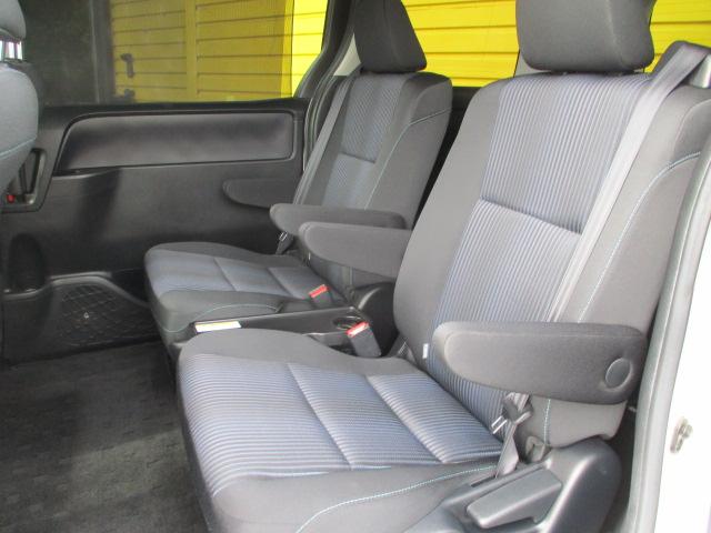 ヴォクシー ＺＳ　煌　アルパインＢＩＧ－Ｘ　アルパインフリップダウンモニター　フルセグ　バックカメラ　トヨタセーフティセンス　両側電動スライドドア　モデリスタエアロパーツ　プッシュスタートスマートキー　ビルトインＥＴＣ（7枚目）