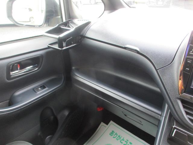 ヴォクシー ＺＳ　煌　アルパインＢＩＧ－Ｘ　アルパインフリップダウンモニター　フルセグ　バックカメラ　トヨタセーフティセンス　両側電動スライドドア　モデリスタエアロパーツ　プッシュスタートスマートキー　ビルトインＥＴＣ（17枚目）