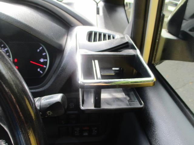 ヴォクシー ＺＳ　煌　アルパインＢＩＧ－Ｘ　アルパインフリップダウンモニター　フルセグ　バックカメラ　トヨタセーフティセンス　両側電動スライドドア　モデリスタエアロパーツ　プッシュスタートスマートキー　ビルトインＥＴＣ（27枚目）