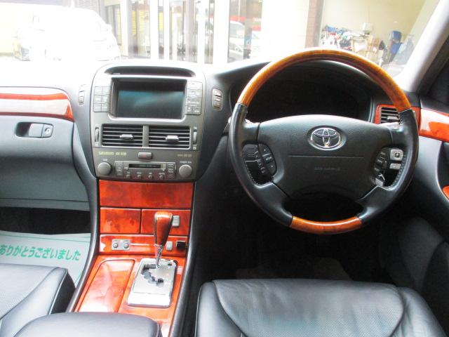 セルシオ eR仕様 純正ナビ バックカメラ サンルーフ 黒革エアーシート パワーシート 電動リヤサンシェード オートクルーズコントロール HIDヘッドライト イエローフォグランプ 純正18インチAW ビルトインETC(10枚目)