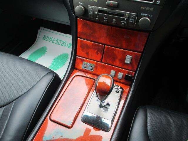 セルシオ eR仕様 純正ナビ バックカメラ サンルーフ 黒革エアーシート パワーシート 電動リヤサンシェード オートクルーズコントロール HIDヘッドライト イエローフォグランプ 純正18インチAW ビルトインETC(17枚目)