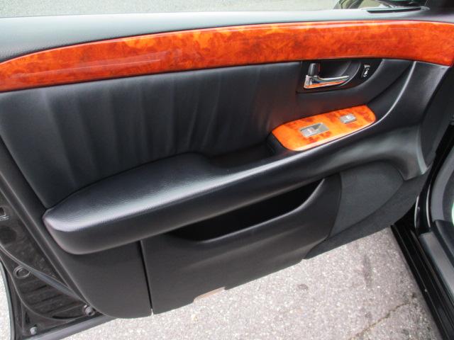 セルシオ eR仕様 純正ナビ バックカメラ サンルーフ 黒革エアーシート パワーシート 電動リヤサンシェード オートクルーズコントロール HIDヘッドライト イエローフォグランプ 純正18インチAW ビルトインETC(40枚目)