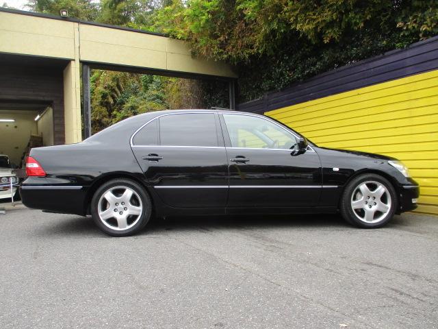 セルシオ eR仕様 純正ナビ バックカメラ サンルーフ 黒革エアーシート パワーシート 電動リヤサンシェード オートクルーズコントロール HIDヘッドライト イエローフォグランプ 純正18インチAW ビルトインETC(48枚目)