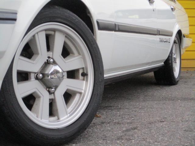 カリーナ ＧＴ－Ｒ　純正５速マニュアル車　４Ａ－ＧＥＵエンジン　タコアシ　ＦＧＫマフラー　ストラットタワーバー　トヨタ１５インチＡＷ　ローダウン　社外ステアリング　純正ステアリング有　ドライブレコーダー　ＥＴＣ（4枚目）