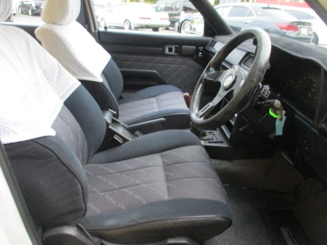 カリーナ ＧＴ－Ｒ　純正５速マニュアル車　４Ａ－ＧＥＵエンジン　タコアシ　ＦＧＫマフラー　ストラットタワーバー　トヨタ１５インチＡＷ　ローダウン　社外ステアリング　純正ステアリング有　ドライブレコーダー　ＥＴＣ（9枚目）