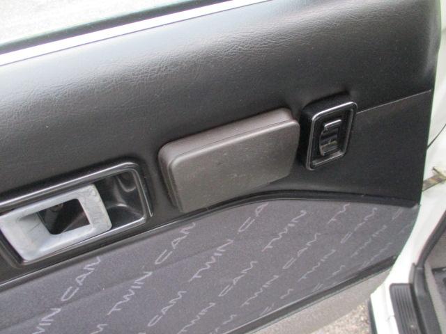 カリーナ ＧＴ－Ｒ　純正５速マニュアル車　４Ａ－ＧＥＵエンジン　タコアシ　ＦＧＫマフラー　ストラットタワーバー　トヨタ１５インチＡＷ　ローダウン　社外ステアリング　純正ステアリング有　ドライブレコーダー　ＥＴＣ（28枚目）