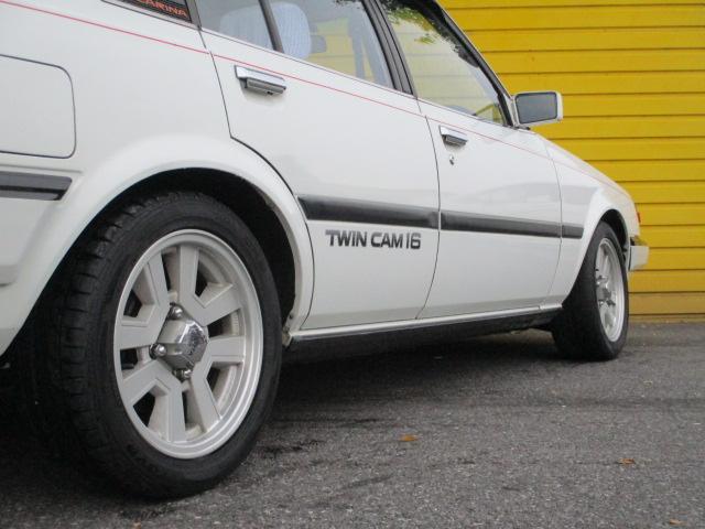 カリーナ ＧＴ－Ｒ　純正５速マニュアル車　４Ａ－ＧＥＵエンジン　タコアシ　ＦＧＫマフラー　ストラットタワーバー　トヨタ１５インチＡＷ　ローダウン　社外ステアリング　純正ステアリング有　ドライブレコーダー　ＥＴＣ（41枚目）